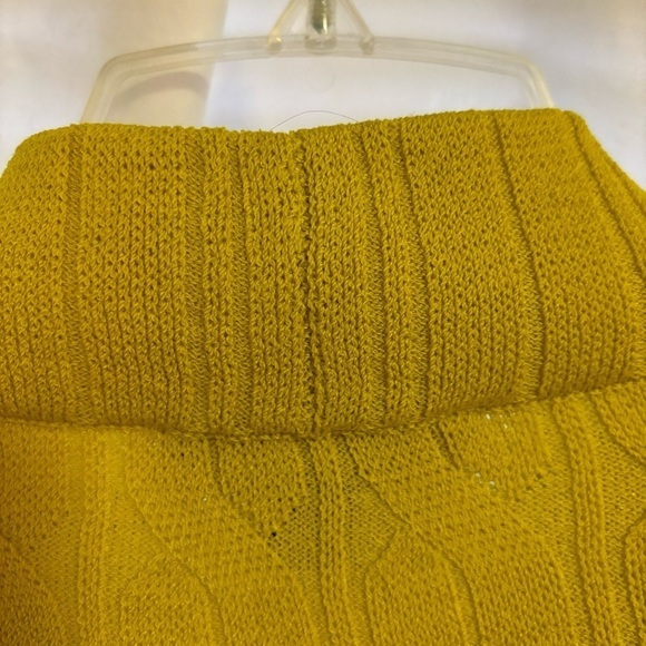 ST. JOHN HARVEST GOLD SWEATER SET FROM THE RESORT COLLECTION SIZE SMALL - Picture 11 of 12